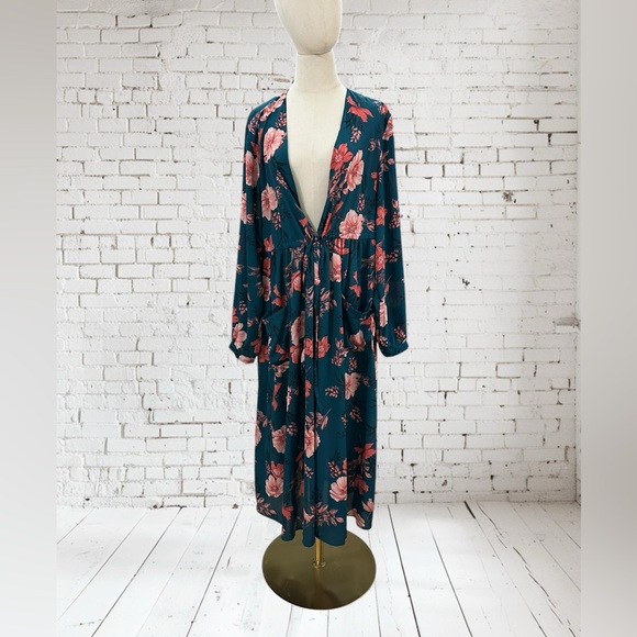 torrid Dresses & Skirts - Torrid long kimono duster. Teal green / pink floral. Size 2